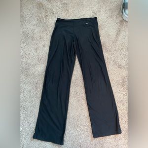 Nike Women’s Fit Dry Flared Leggings Black